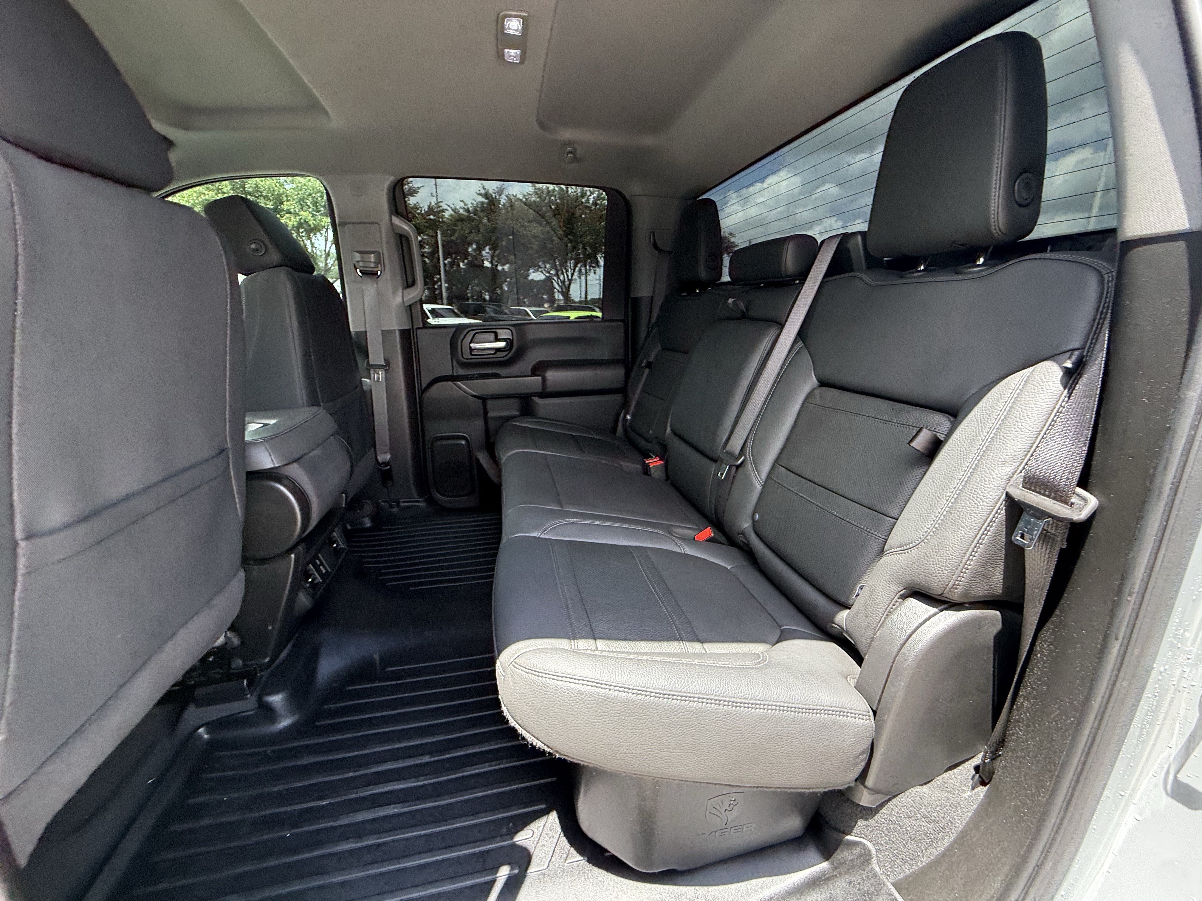 Used 2024 Slate Gray Metallic Chevrolet  image 25