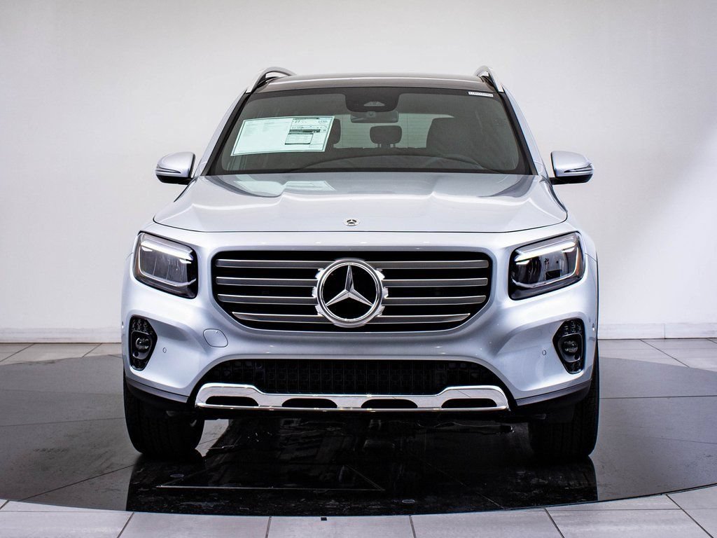 Used 2026 Mountain Gray Metallic Mercedes-Benz GLB 250 image 2