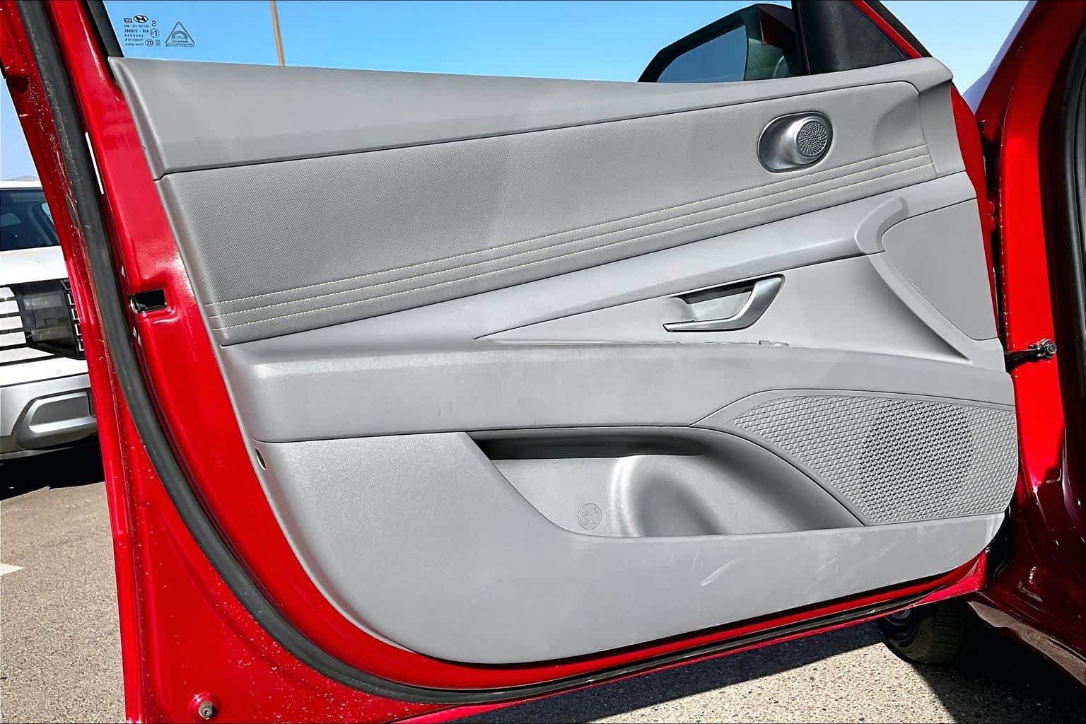 Used 2025 Ultimate Red Hyundai SEL Convenience image 22