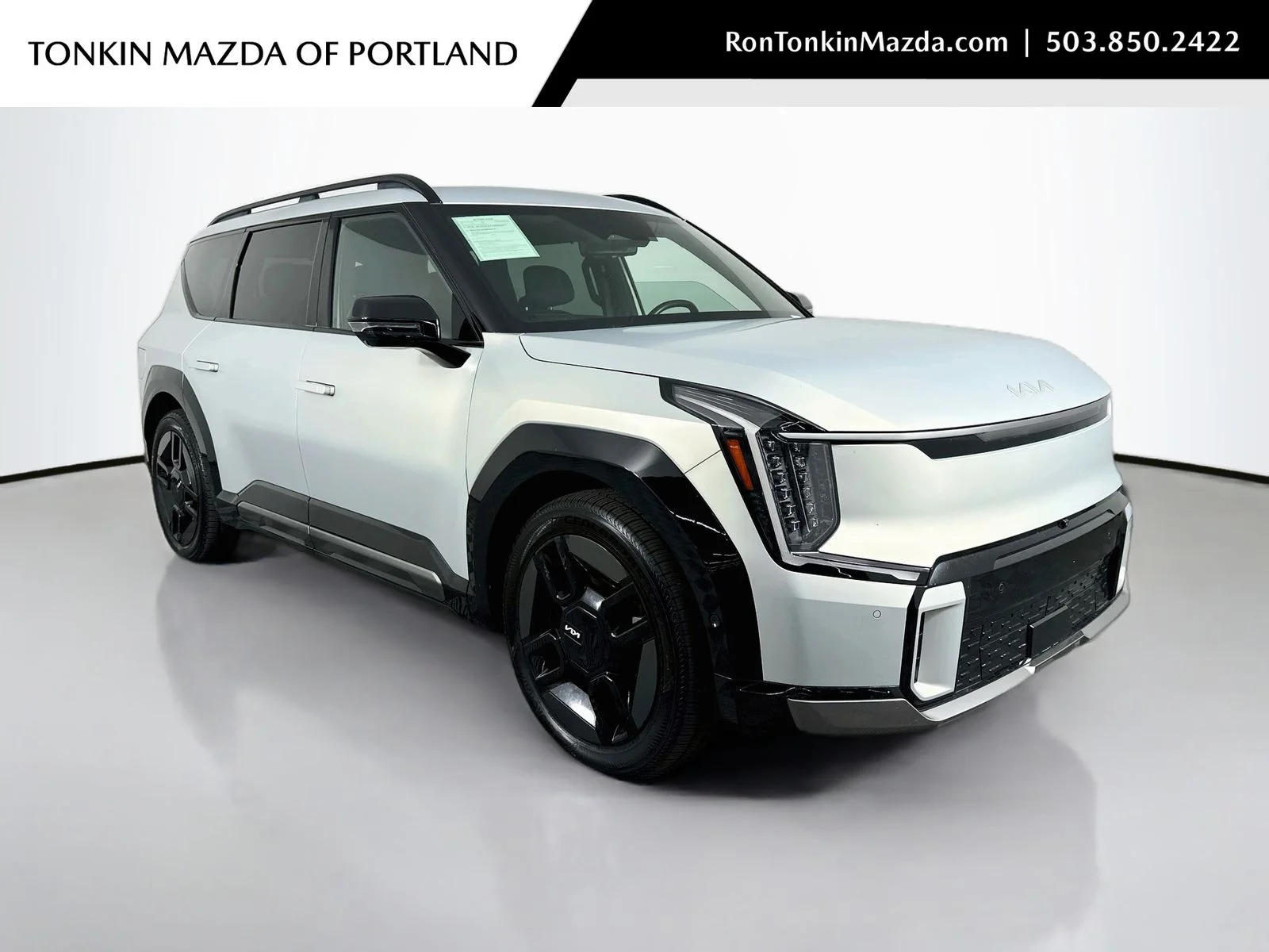 Used 2024 Ivory Silver Matte Kia GT-Line image 1