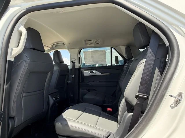 New 2026 Star White Metallic Tri-Coat Ford Active image 7