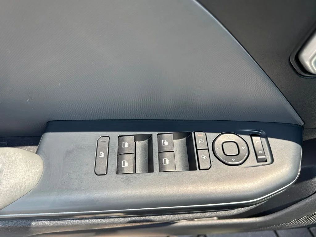 Used 2025 Gray Kia LXS image 15