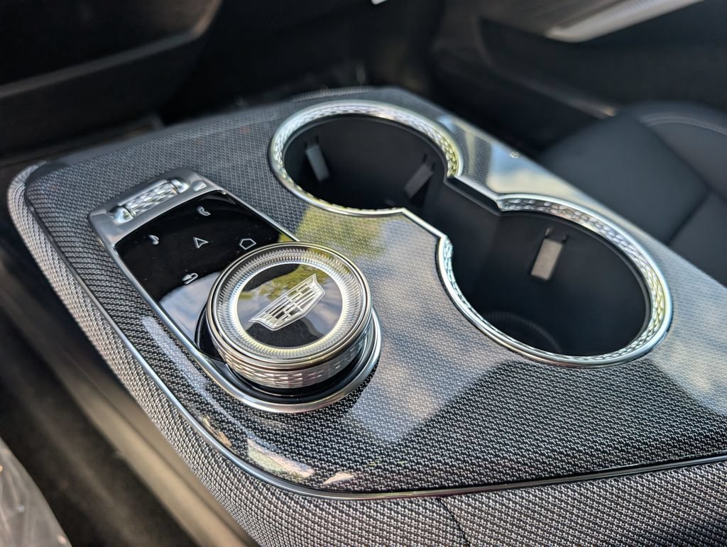 2027 Cadillac OPTIQ Sport - Photo 27