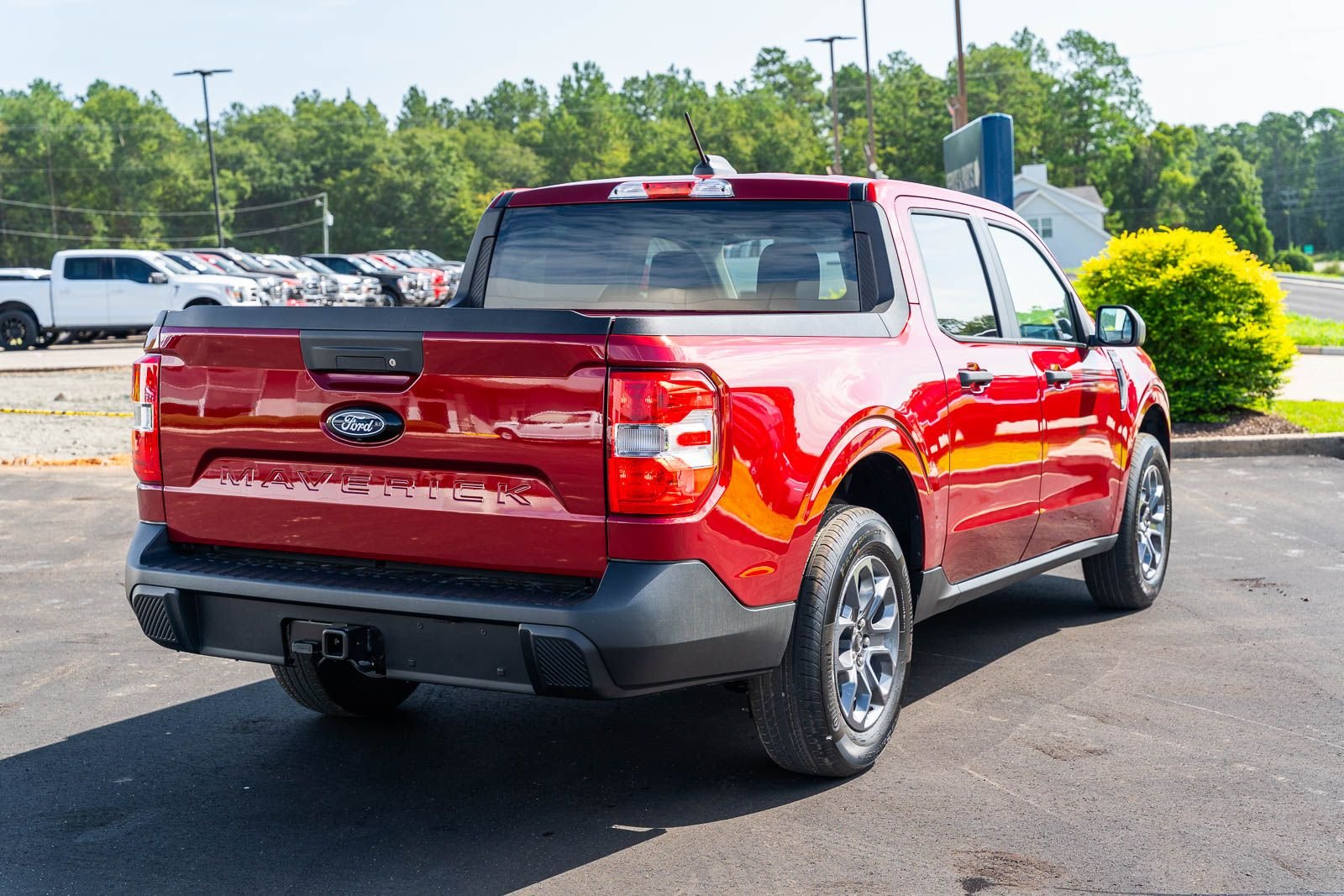 New 2026 Ruby Red Metallic Tinted Clearcoat Ford XLT image 4