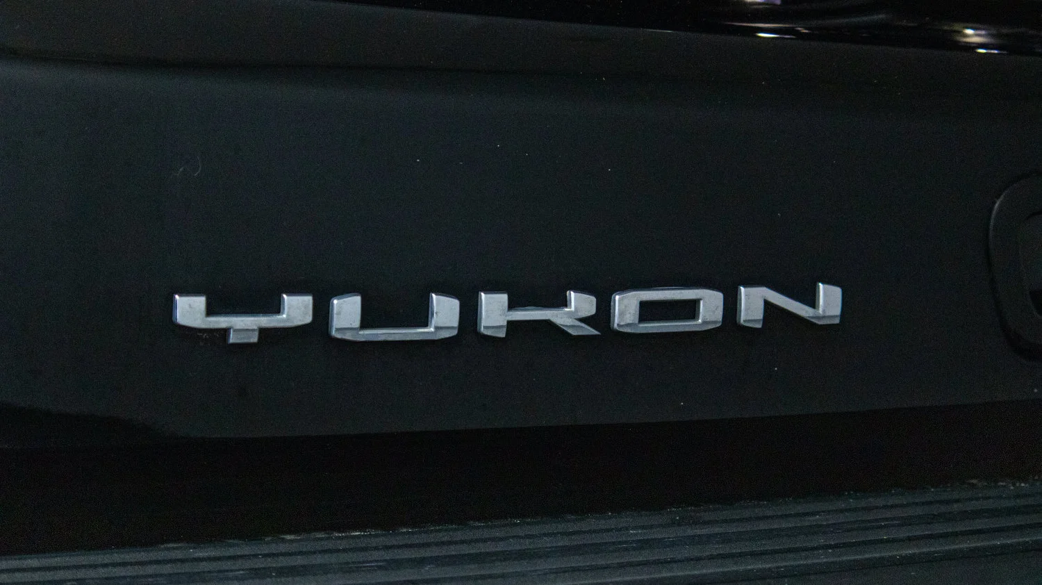 Used 2021 ONYX BLACK GMC SLT image 32