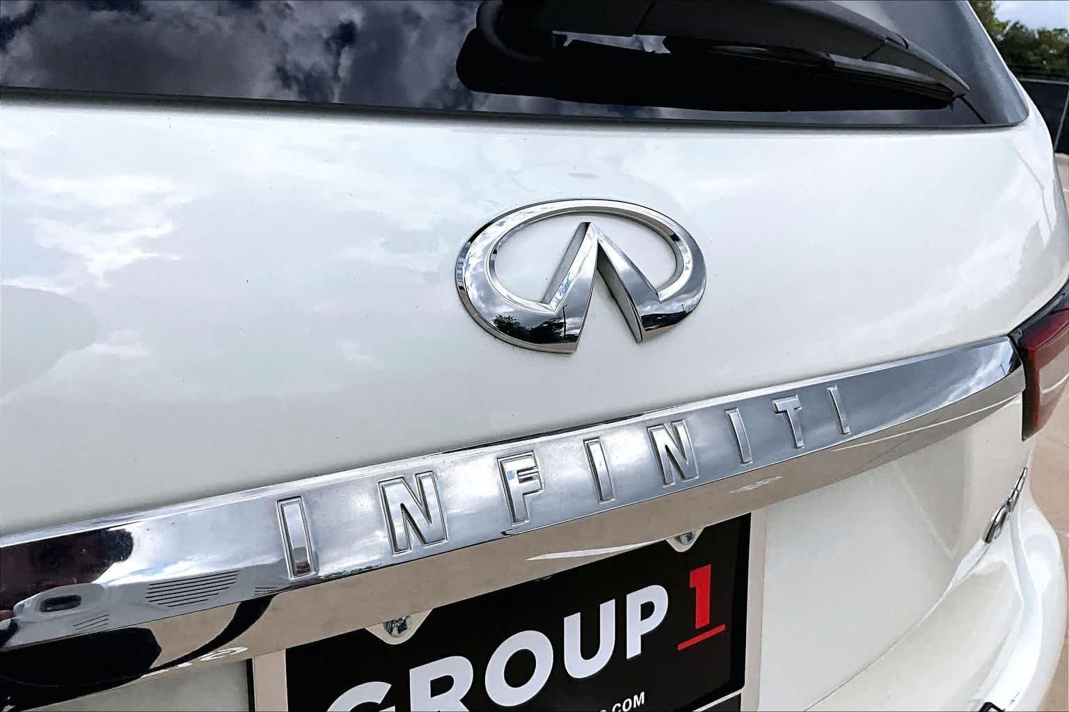Used 2020 Majestic White INFINITI SIGNATURE EDITION image 31