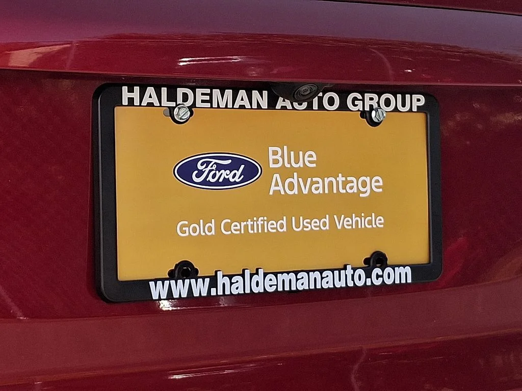 Used 2022 Red Ford SE image 30