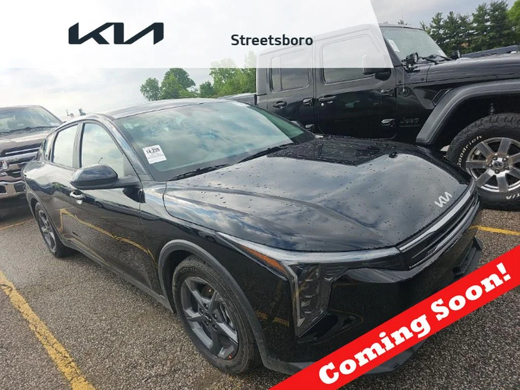 2025 Kia K4 LXS AT's photo
