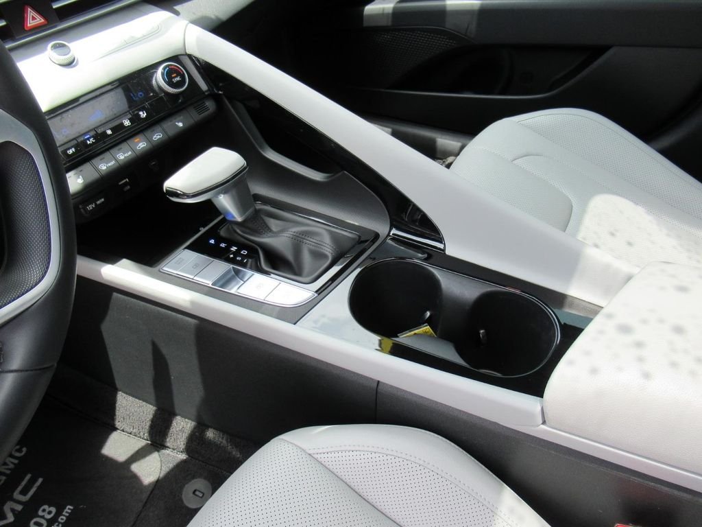 Used 2025 Gray Hyundai Limited image 19