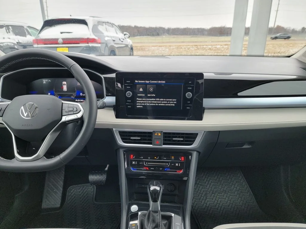 2026 Volkswagen Taos SE - Photo 32