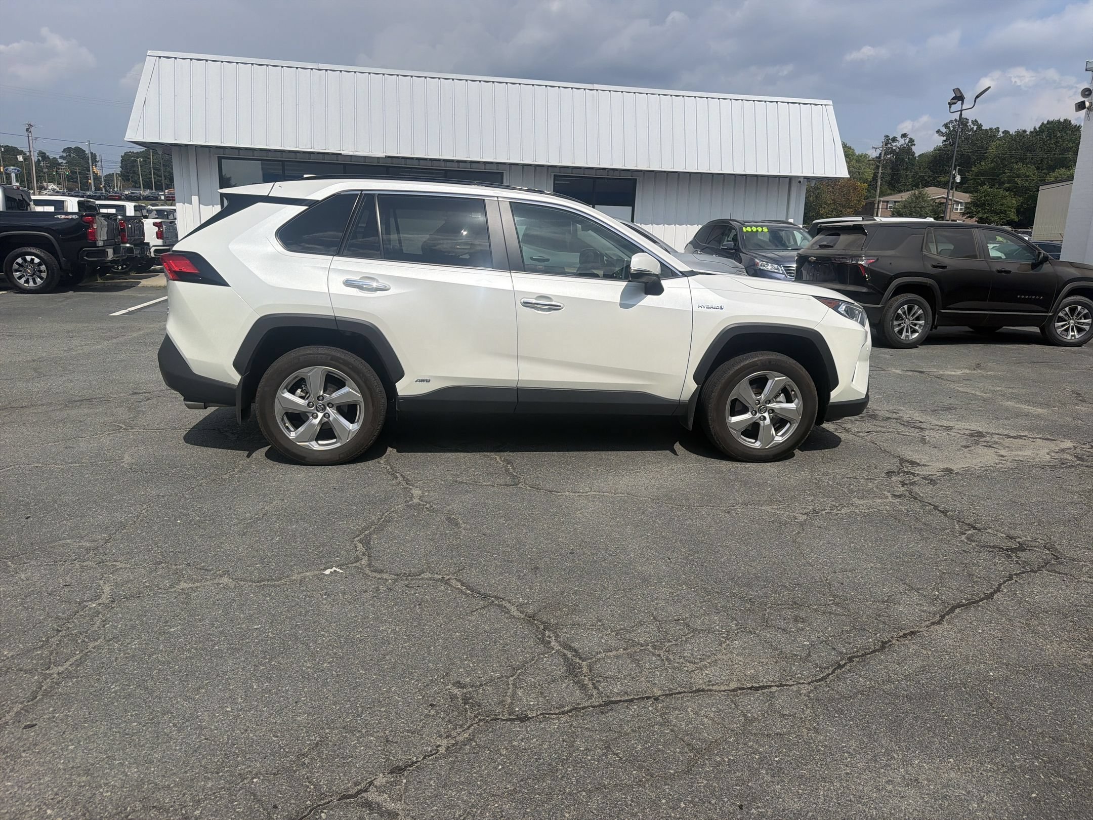 Used 2020  Toyota  image 6