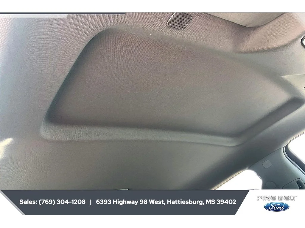 Used 2020 Summit White Chevrolet LT image 17