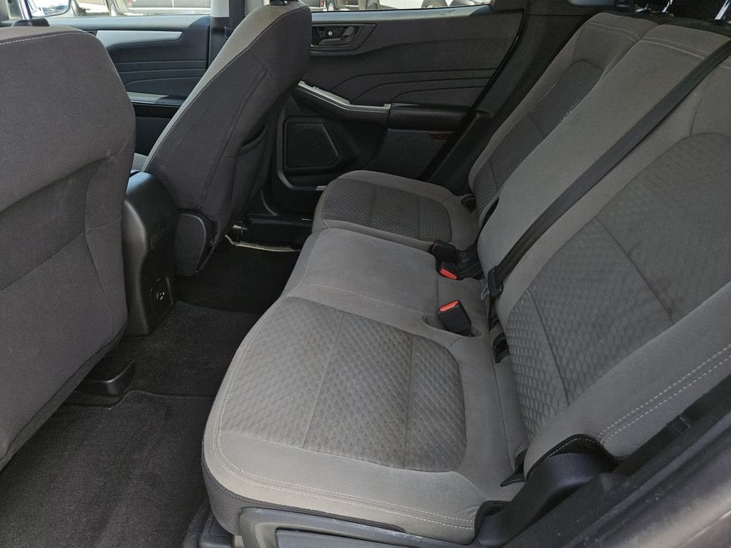 Used 2022 Gray Ford SE image 31