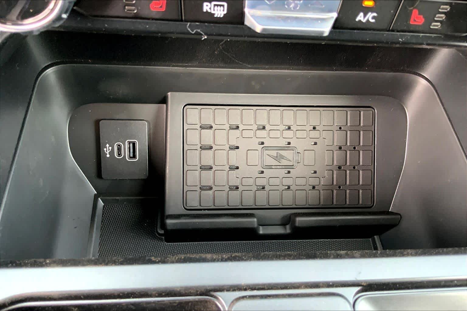 New 2026 Carbonized Gray Metallic Ford XLT image 19
