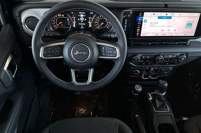 2025 Jeep Wrangler 4-Door Sahara - Photo 12