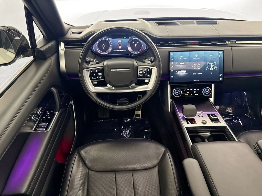 Used 2023 White Land Rover Autobiography image 23
