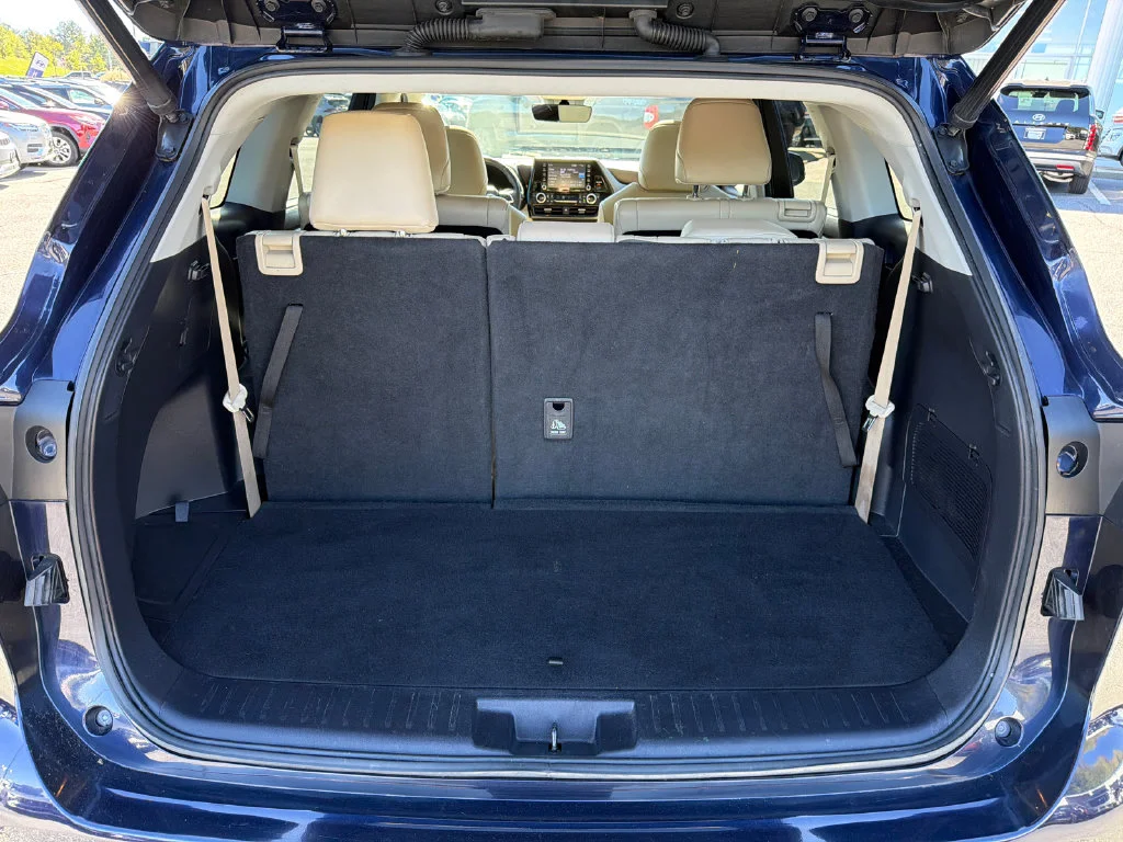 Used 2022 Blue Toyota XLE image 18