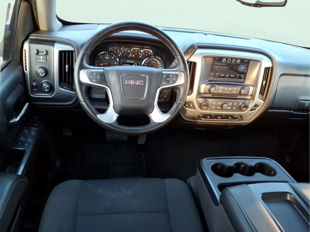 Used 2017 Silver GMC SLE image 11