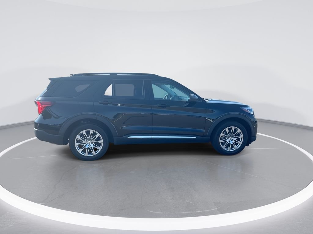 Used 2025 Black Ford Active image 9