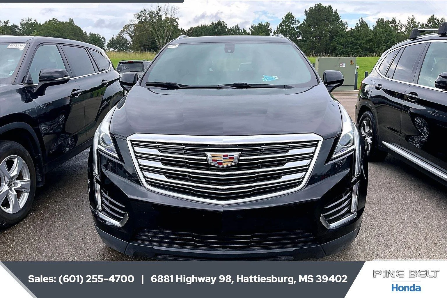 Used 2019 Stellar Black Metallic Cadillac FWD image 5