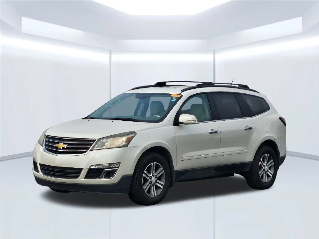 Used 2015 White Diamond Clearcoat Chevrolet 2LT image 2
