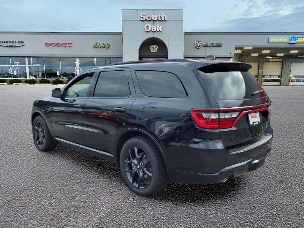 New 2026 Diamond Black Clear-Coat Exterior Paint Dodge GT Plus HEMI V8 image 4