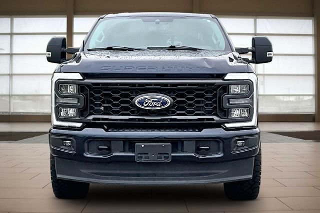 Used 2023 Blue Ford Lariat image 3