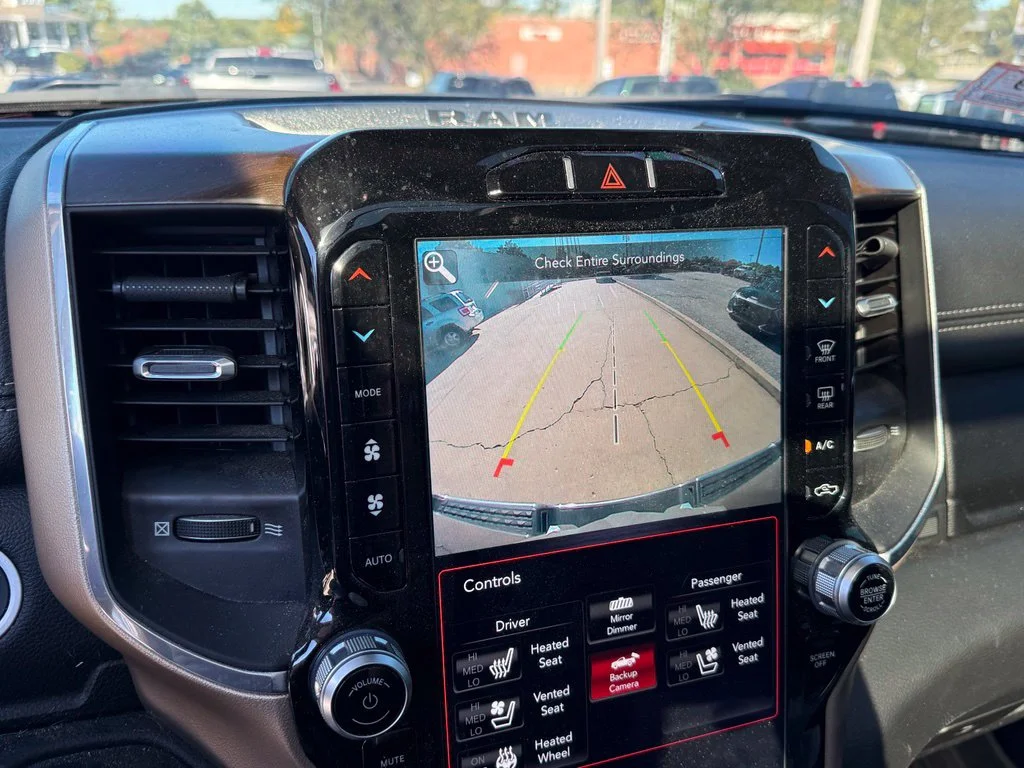 Used 2021 Black Ram Laramie image 22