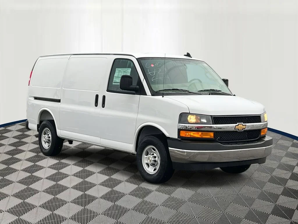 2025 Chevrolet Express Cargo Work Van - Photo 7