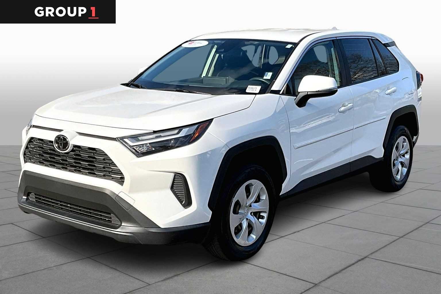 Used 2023 Ice Cap Toyota LE image 1