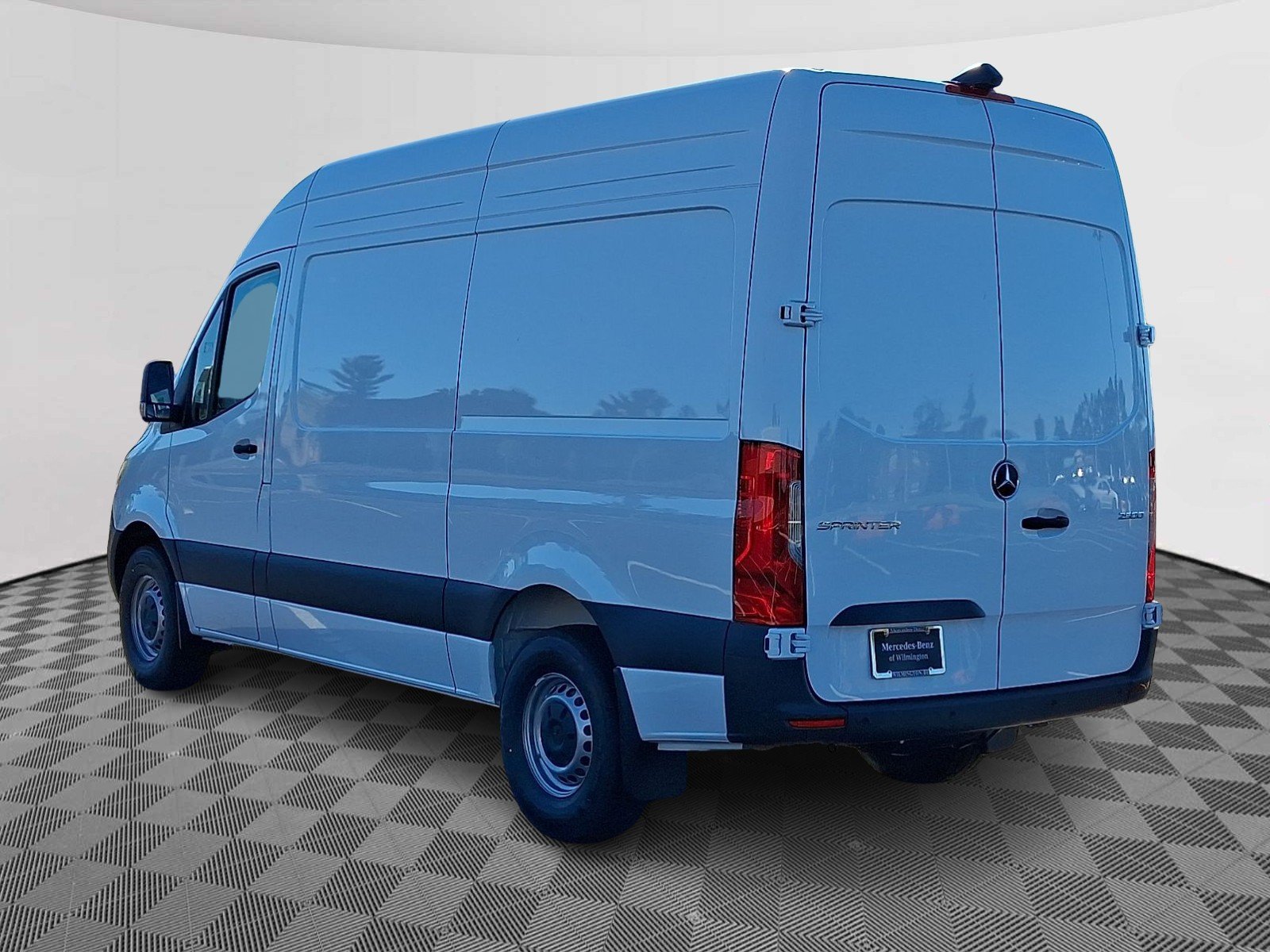 New 2026 Arctic White Mercedes-Benz Standard Roof 4-Cyl Diesel image 4