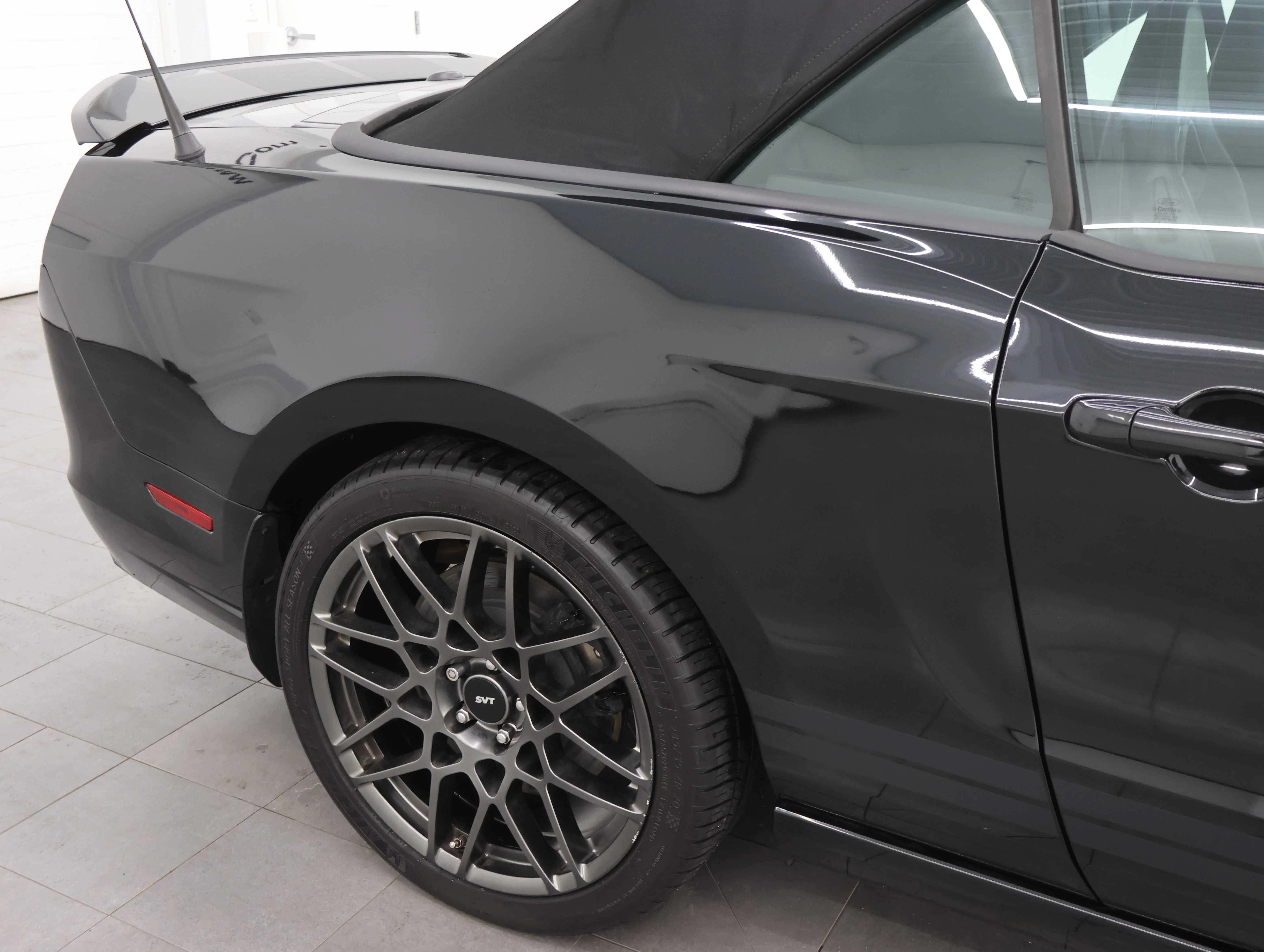 Used 2014 Black Ford Shelby GT500 image 24