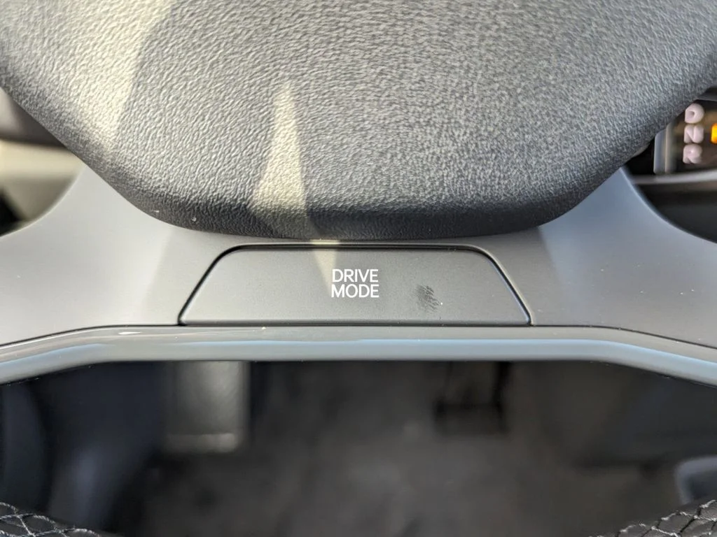 New 2024 Pebble Gray Kia Light RWD image 16