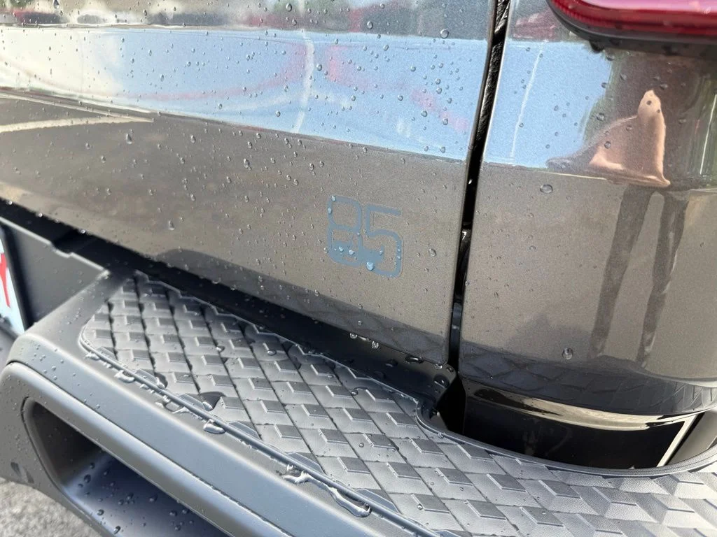 New 2026 Granite Crystal Metallic Clear-Coat Exterior Paint Jeep 85th Anniversary Edition image 46