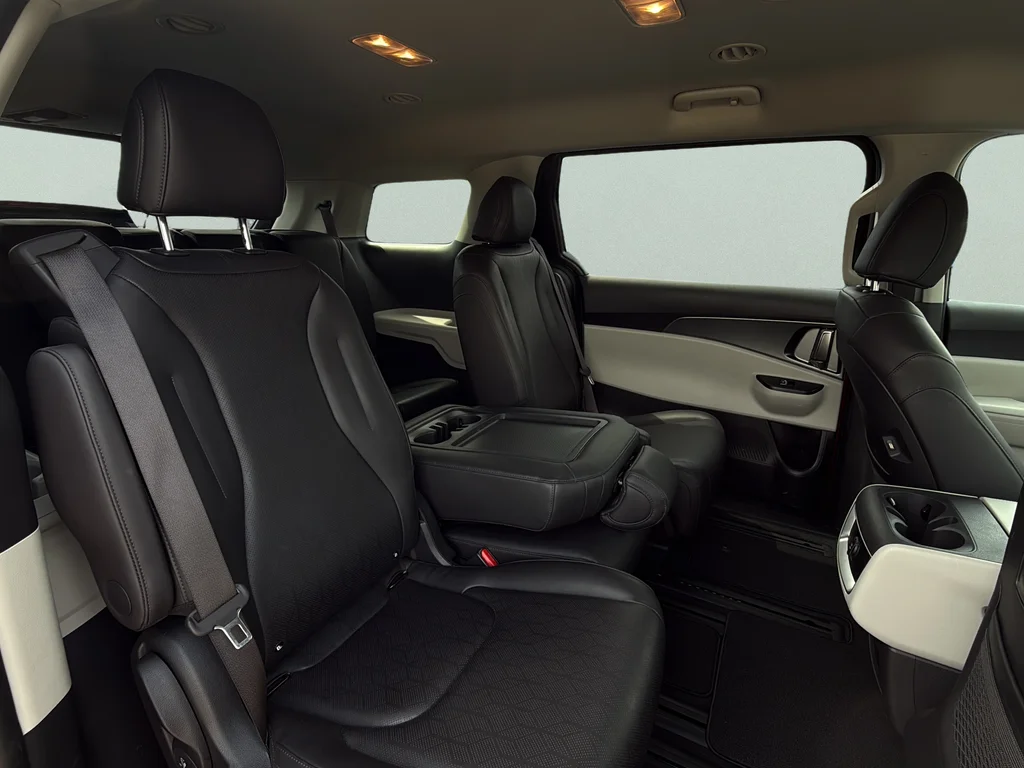 Used 2024 Flare Red Kia LX Seat Package image 22