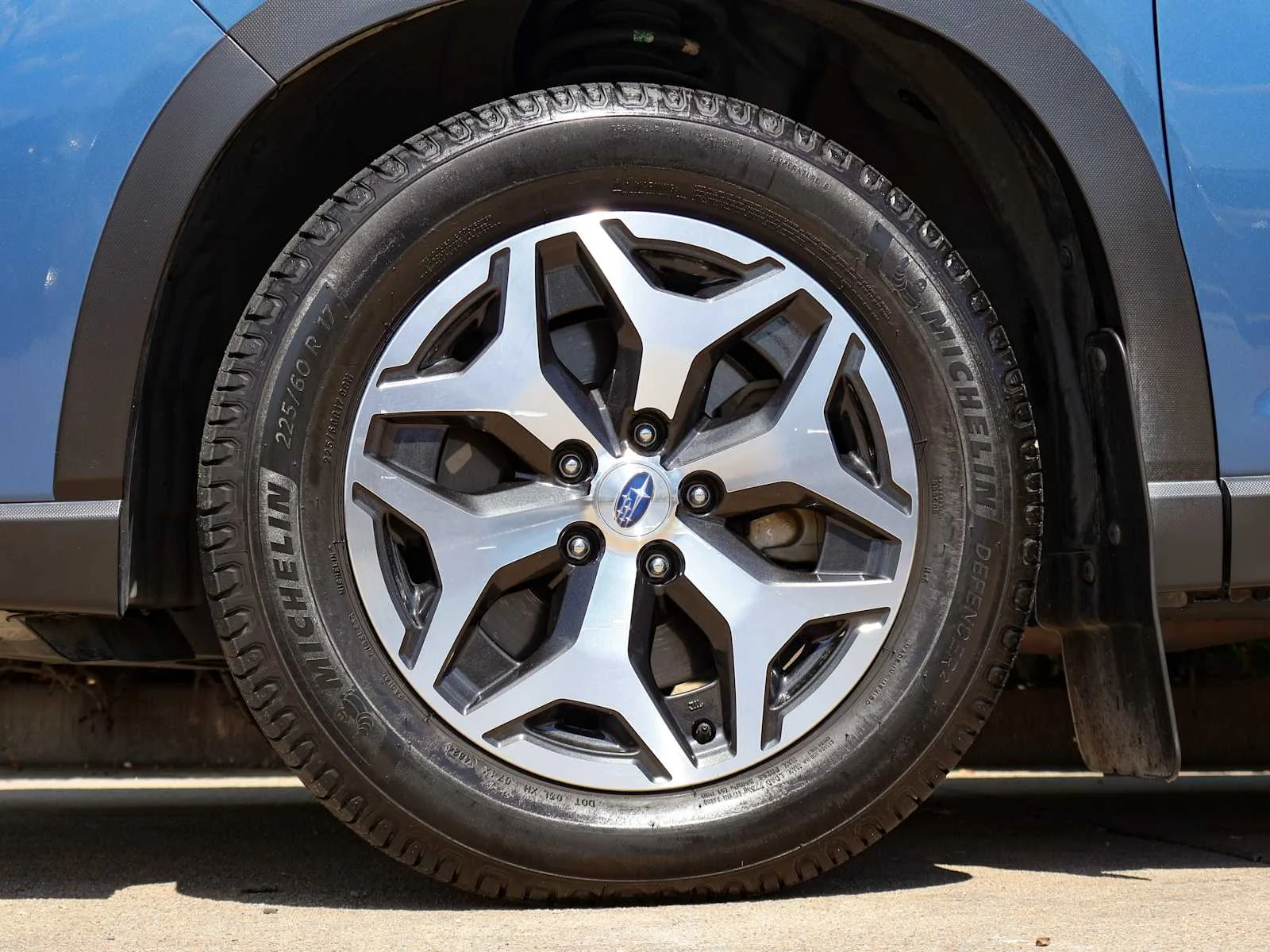 Used 2023 Horizon Blue Pearl Subaru Premium image 7