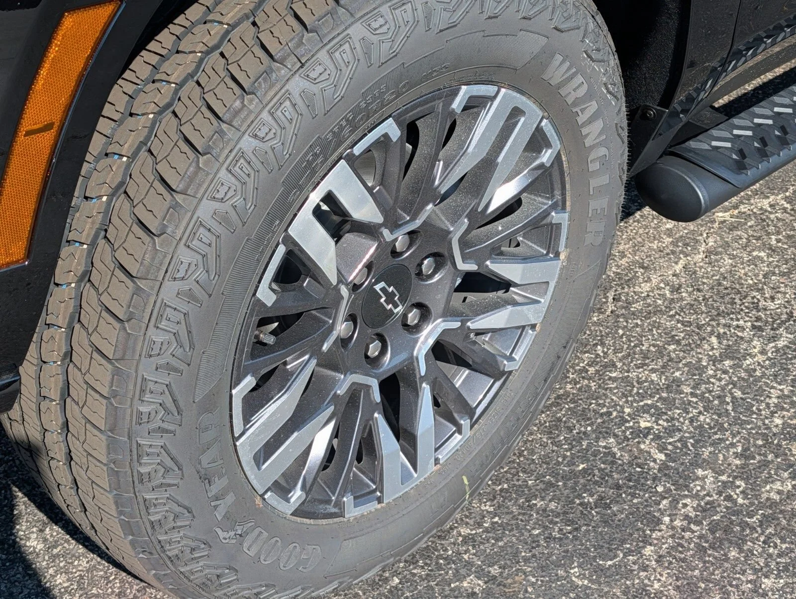 New 2026 Black Chevrolet Z71 image 24