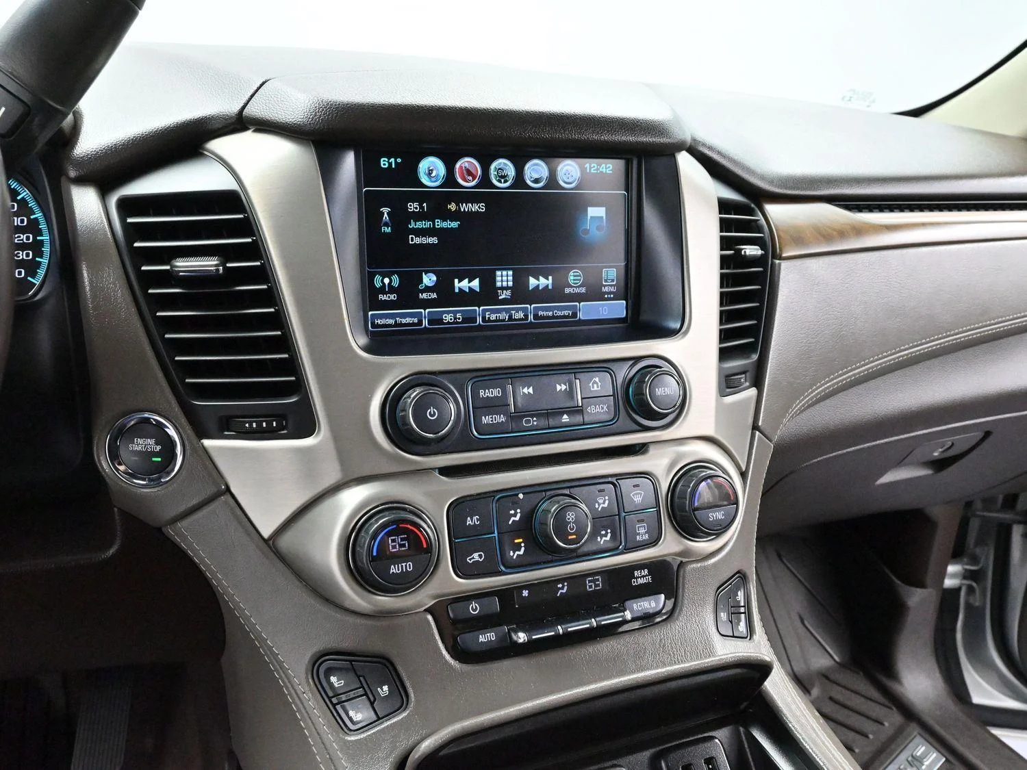 Used 2019 QUICKSILVER METALLIC GMC Denali image 18