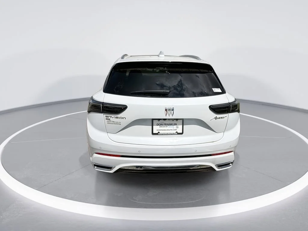 New 2026 Iridescent White Tricoat Buick Avenir image 7