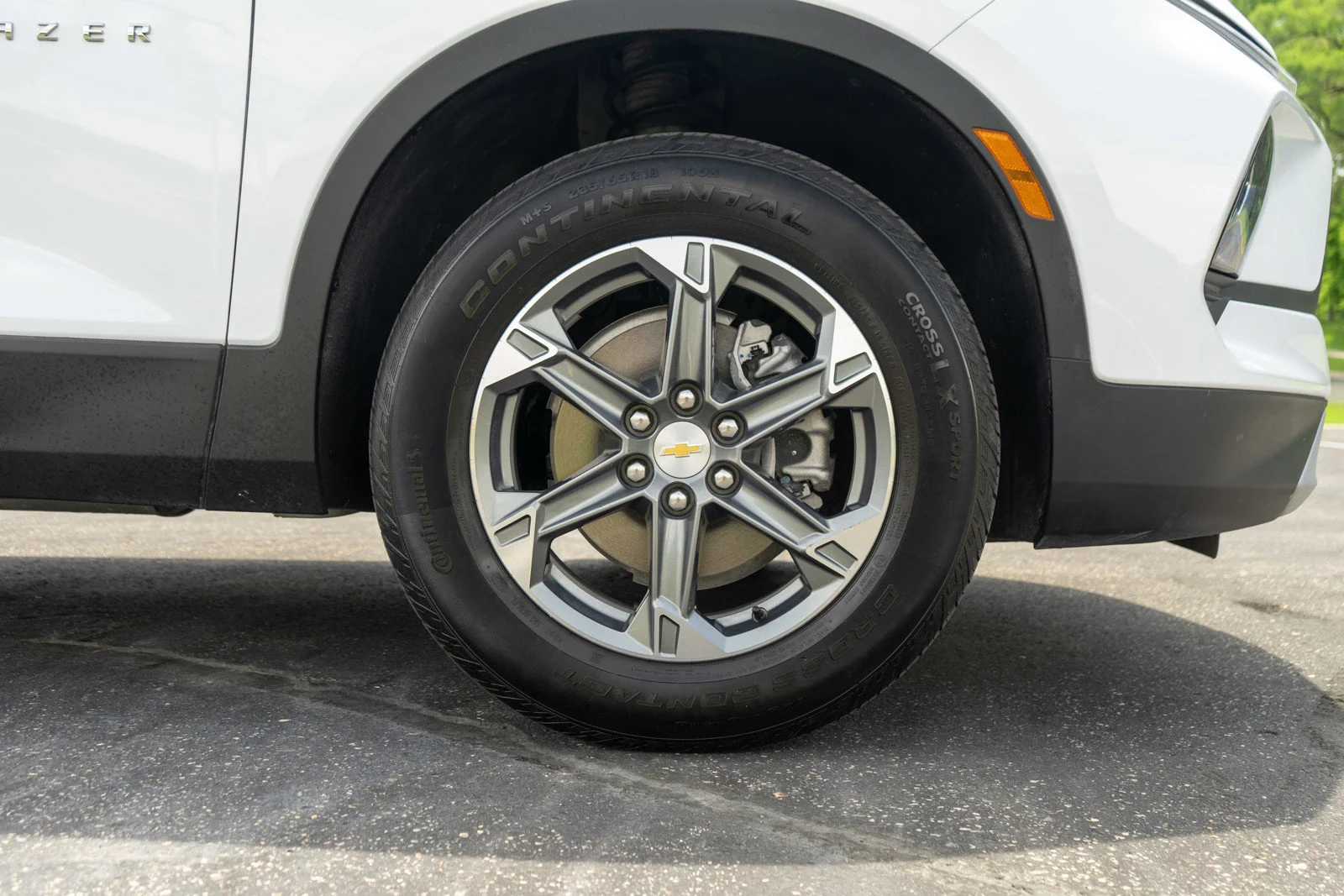 Used 2025 Summit White Chevrolet LT image 10