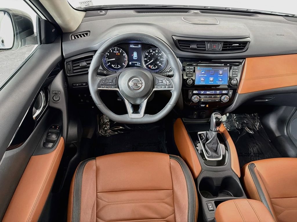 Used 2017 White Nissan SL image 23