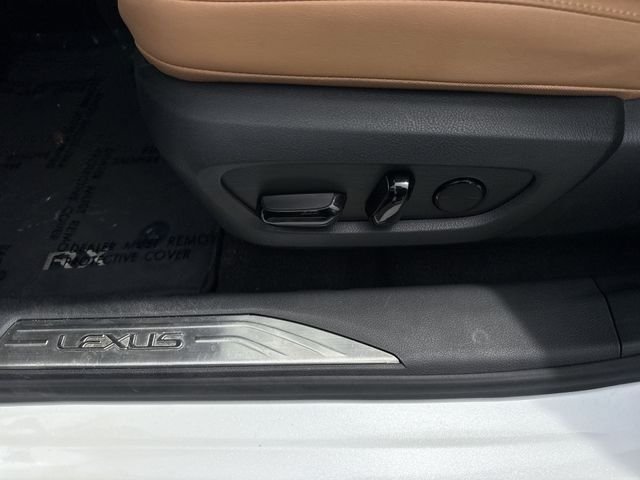 2023 Lexus RX 350 - Photo 12