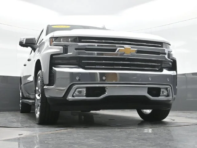 Used 2022 SILVER ICE METALLIC Chevrolet LTZ image 22
