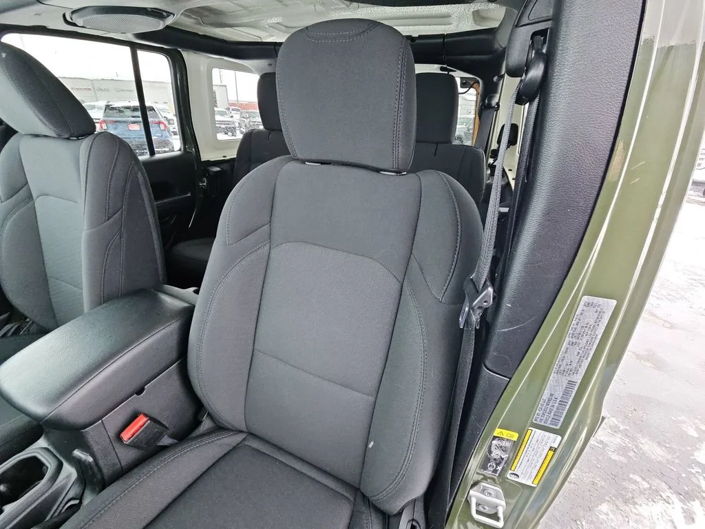 Used 2021 Green Jeep Unlimited Sport S image 33