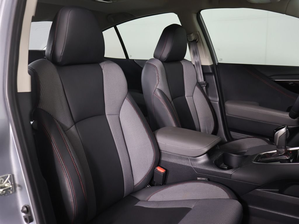 Used 2020 Silver Subaru 2.5i Sport image 27