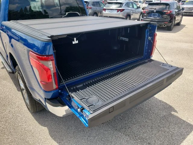 Used 2024 Blue Ford XLT image 11