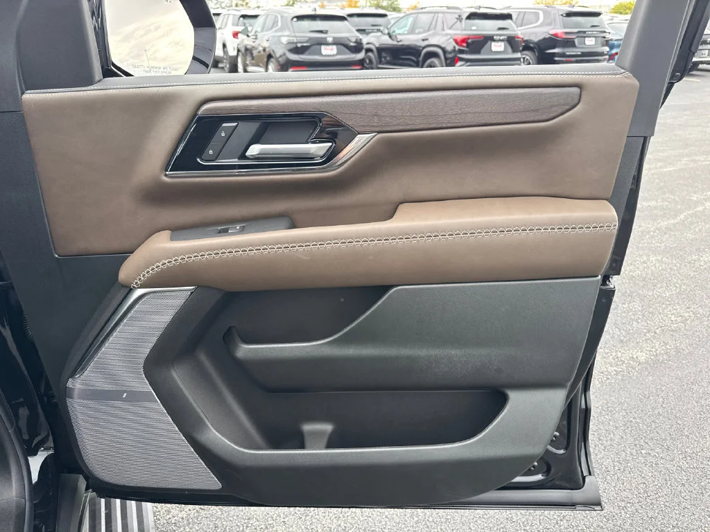 2026 GMC Yukon Denali Ultimate - Photo 39