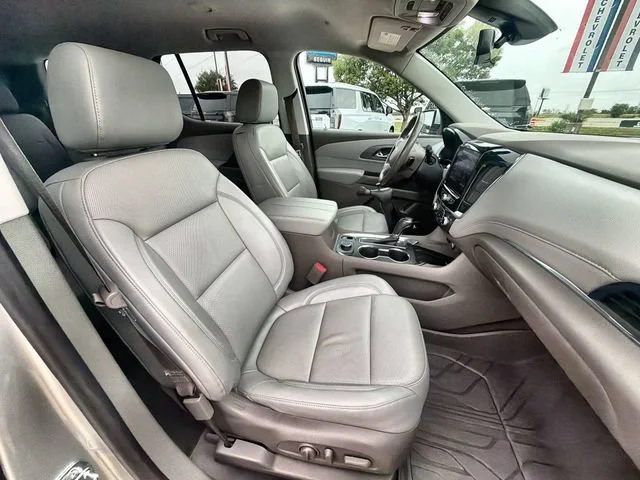 Used 2020 SILVER ICE METALLIC Chevrolet Premier image 27