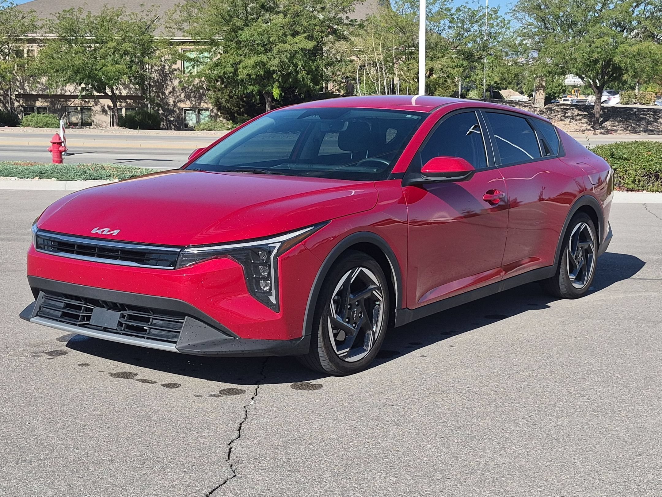 Used 2025 Currant Red Kia EX image 8