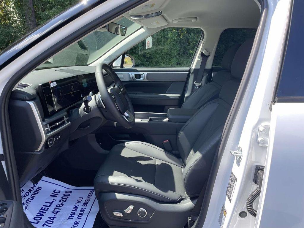New 2027 White Hyundai SEL AWD image 21